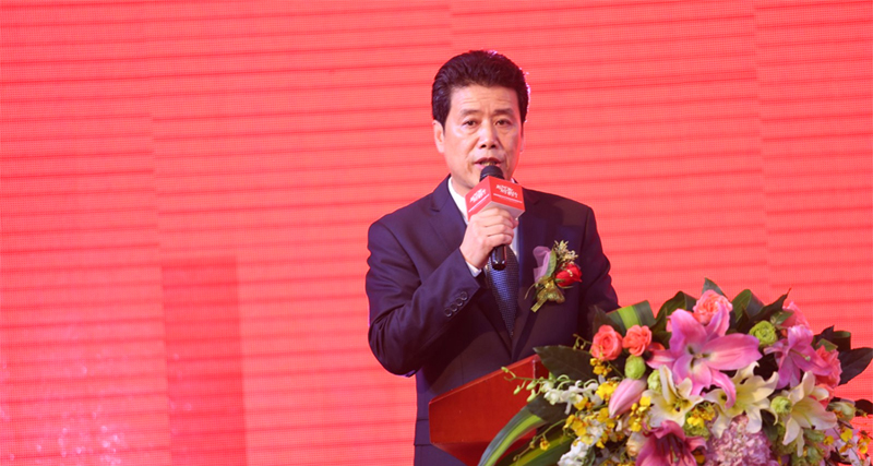 集團(tuán)工程管理中心首席質(zhì)量官楊金平做工作匯報(bào)